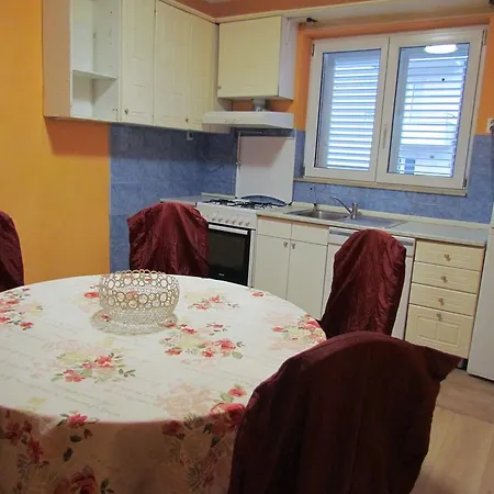 Andrijasevic Makarska