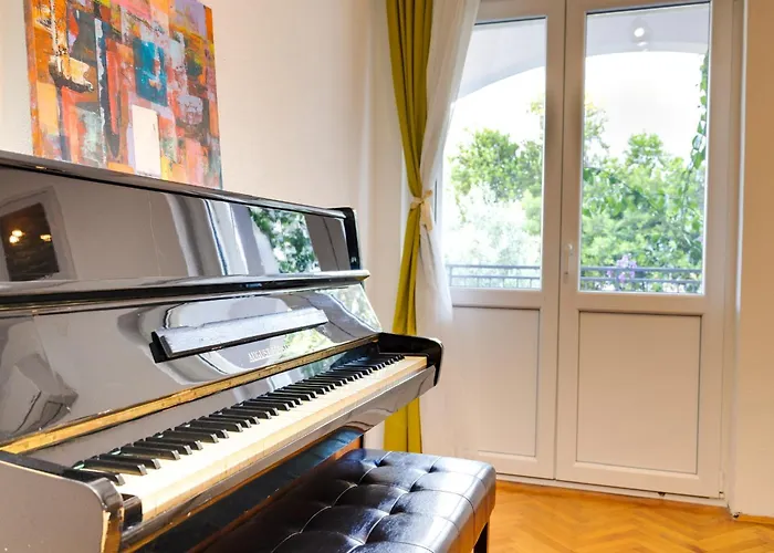 Andrijasevic * Makarska